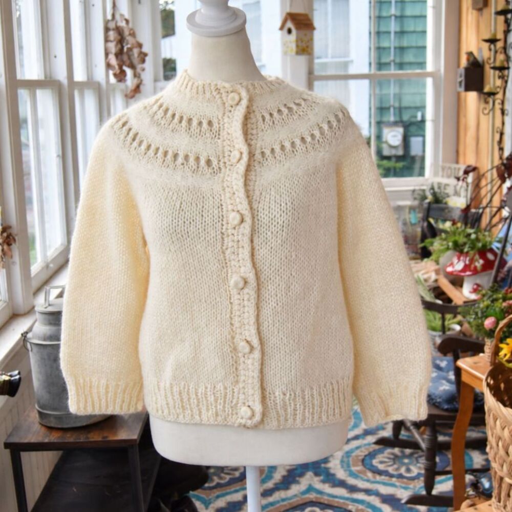Vintage 60s Cream Knit Cardigan Sweater Women's M Button Front Eyelet Yoke